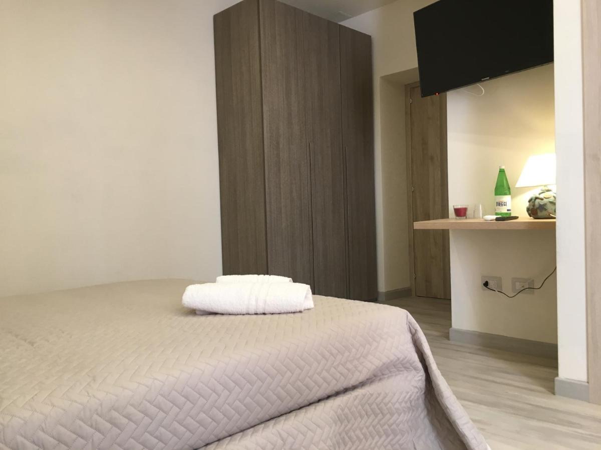 Dimora Conte Bed and Breakfast La Maddalena  Exteriör bild