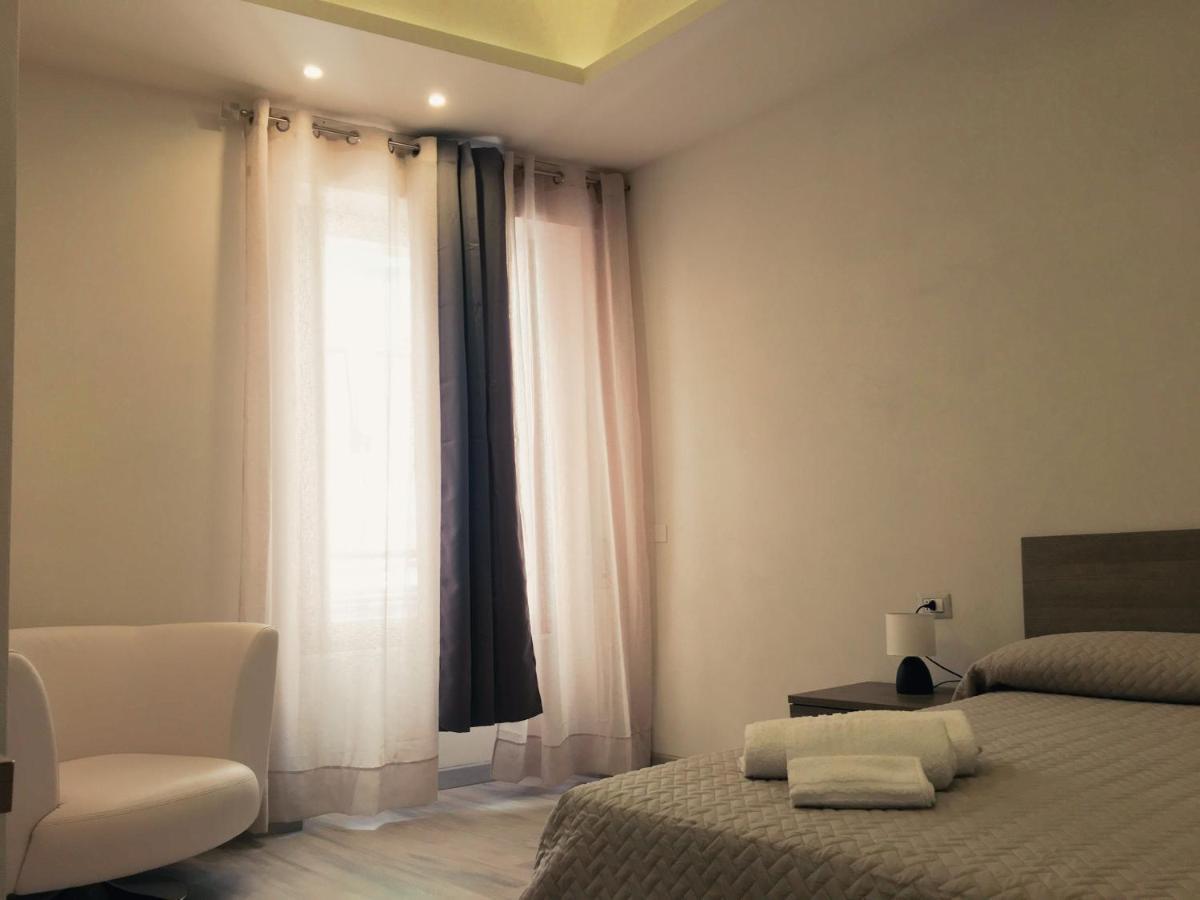 Dimora Conte Bed and Breakfast La Maddalena  Exteriör bild