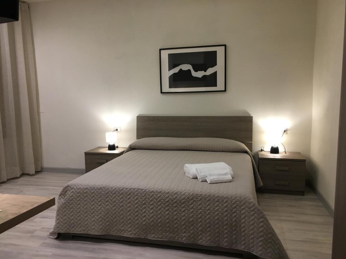 Dimora Conte Bed and Breakfast La Maddalena  Exteriör bild
